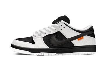 Nike SB Dunk Low X TIGHTBOOTH